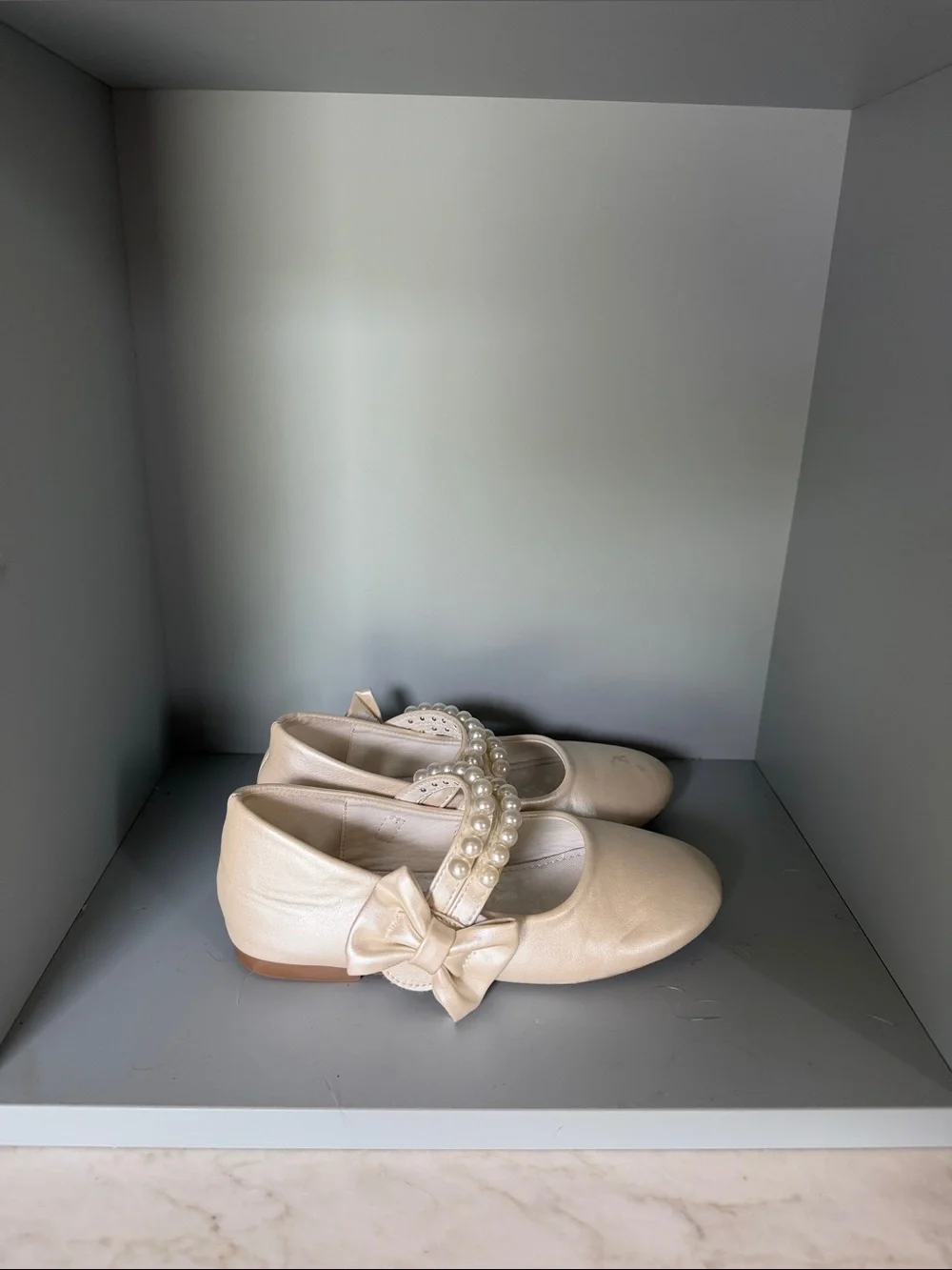 Girls Pearl-Strap Cream Dress Shoes